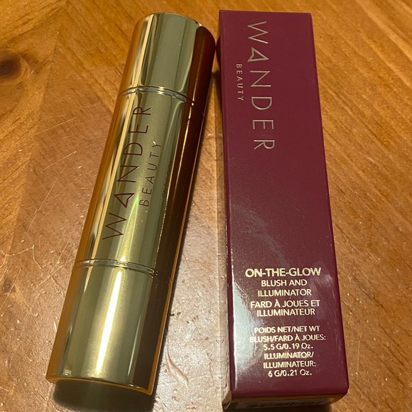 Wander Beauty On-The-Glow Blush & Illuminator - Picture 5 of 16